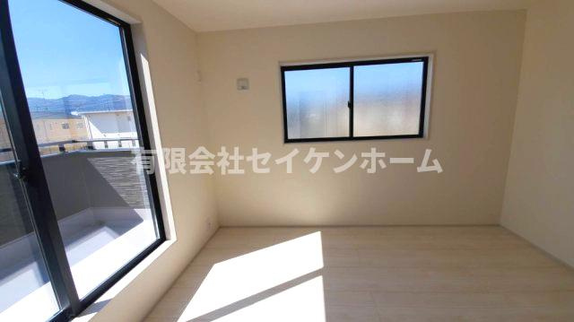 大里郡寄居町桜沢　新築住宅　2号棟　「寄居駅」徒歩9分の洋室