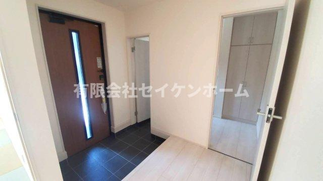 大里郡寄居町桜沢　新築住宅　2号棟　「寄居駅」徒歩9分の玄関