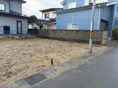 【外観】 | 秋田市将軍野東四丁目　土地 | ガス管が敷地内に引込みされています！
