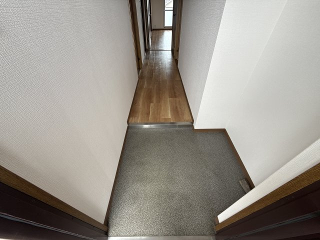 ハピネス北条の玄関