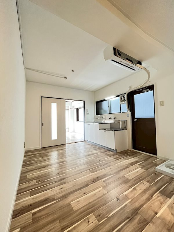 グランディア六甲道駅前の居間・リビング