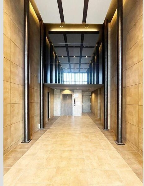 Attirant西三国のロビー