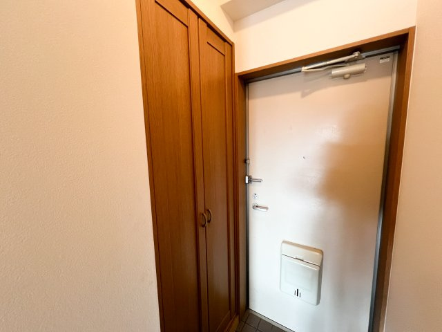 ハイツ ハピィバリーⅡ　E棟の収納