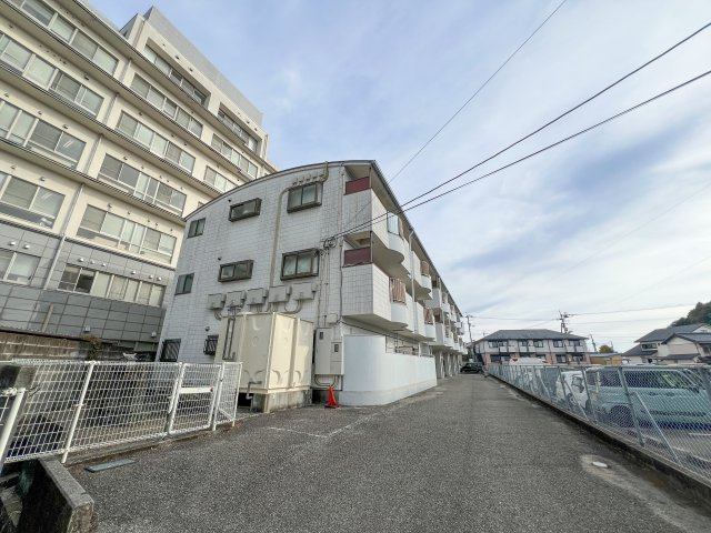 ハイツ ハピィバリーⅡ　E棟の外観