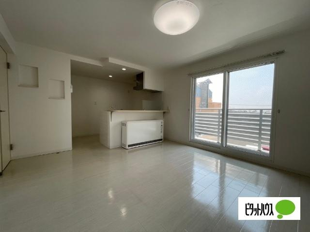 アラモードの居間・リビング