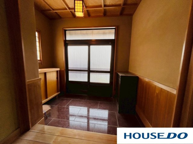 中古戸建　足利市野田町の玄関|落ち着いた玄関です