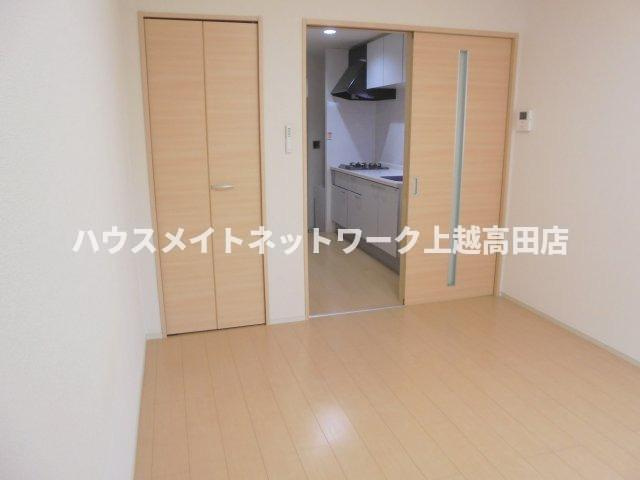 レ・セーナⅠの居間・リビング|洋室