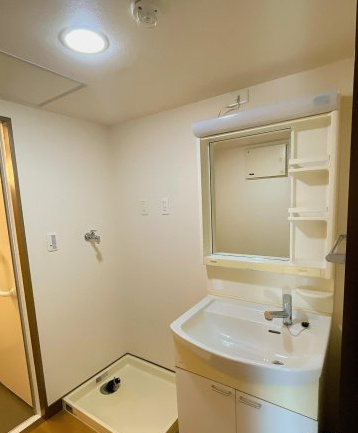 大阪市住之江区中加賀屋１丁目の賃貸マンションの洗面所