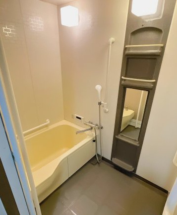 大阪市住之江区中加賀屋１丁目の賃貸マンションの浴室