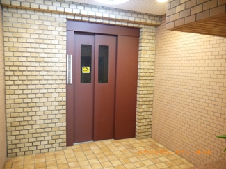 【その他共用部分】 | 勿論エレベーターが備え付けられています。