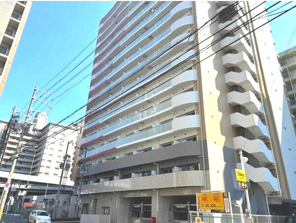 セレニテ江坂グランデ