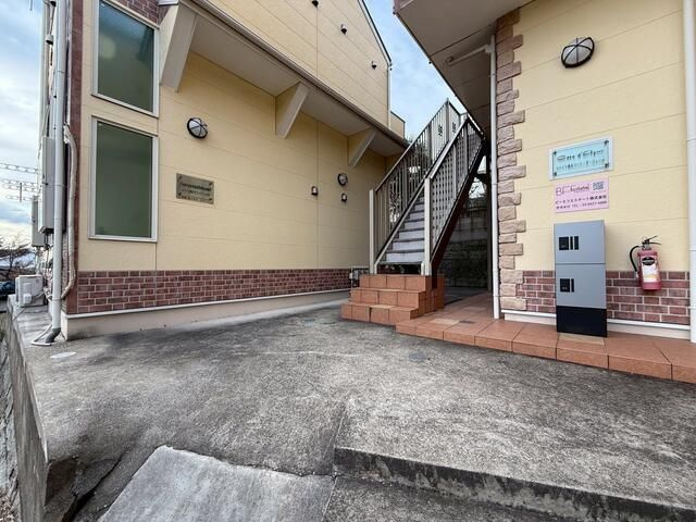 ユナイト横浜スワンナプームの丘のエントランス
