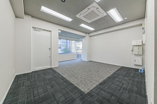 ＨＰ本郷ビル（旧ＪＮビル）の内装