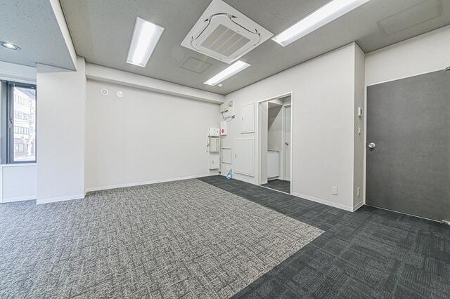 ＨＰ本郷ビル（旧ＪＮビル）の内装