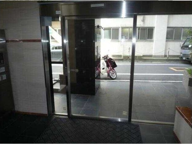 グレイスコート上野のロビー