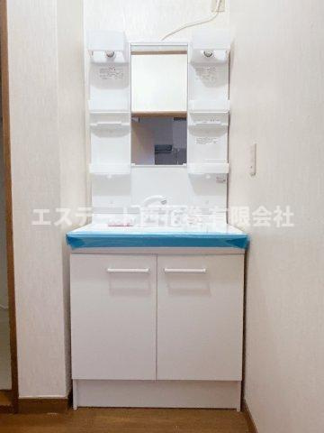 桜井住宅の独立洗面台