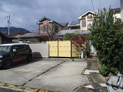 佐伯区八幡4丁目の駐車場