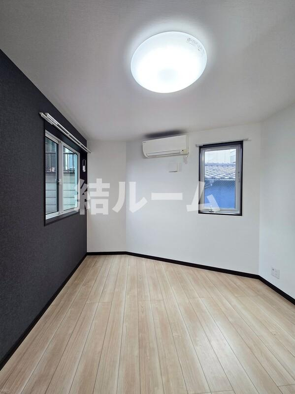 豊島区西池袋３丁目のアパートの居間・リビング