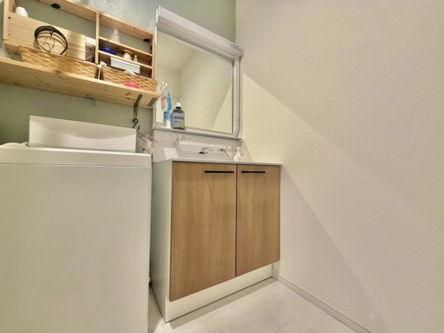 牛久市小坂町中古物件の独立洗面台