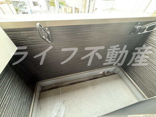 Y’ｓ放出　仲介手数料無料のバルコニー|開放的で明るい空間を演出してくれるバルコニーです