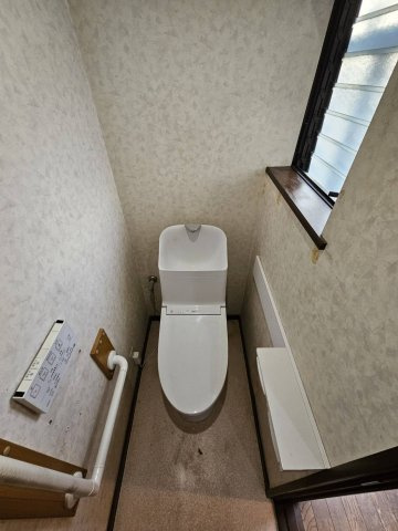 ◆南東向き３階建て５ＬＤＫ＆駐車スペース有り◆全居室収納付き◆山科区勧修寺西栗栖町◆のトイレ|トイレ