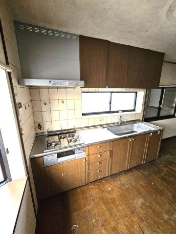 ◆南東向き３階建て５ＬＤＫ＆駐車スペース有り◆全居室収納付き◆山科区勧修寺西栗栖町◆のキッチン|キッチン