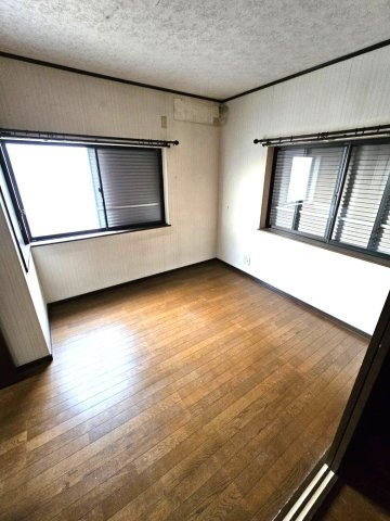 ◆南東向き３階建て５ＬＤＫ＆駐車スペース有り◆全居室収納付き◆山科区勧修寺西栗栖町◆の洋室|３階洋室