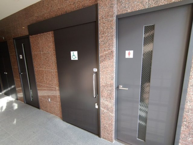 川口三栄ビルのトイレ