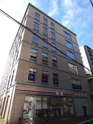 川口三栄ビルの外観