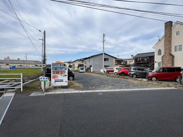 津山市二宮　売土地99坪の前面道路含む現地写真