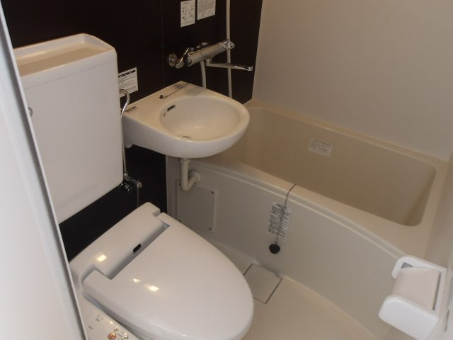 アームハイツの浴室