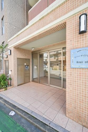 福岡市早良区弥生１丁目の賃貸マンションのエントランス|エントランス写真