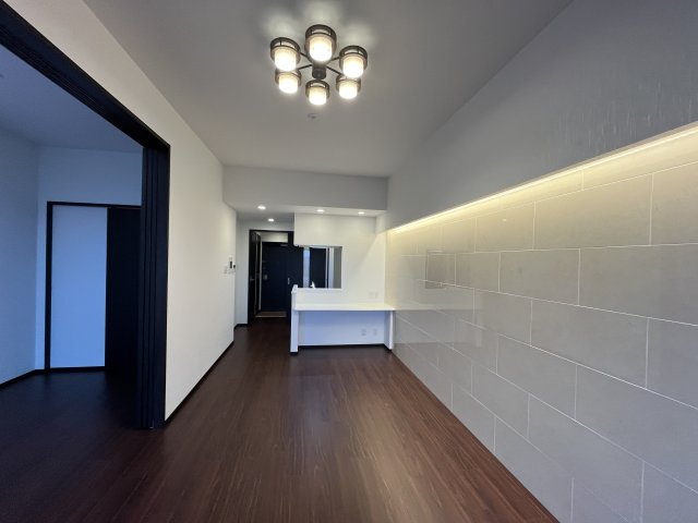 プレジオ三国ASIANの居間・リビング