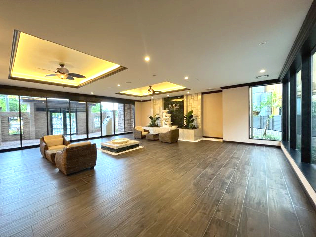 プレジオ三国ASIANのエントランス