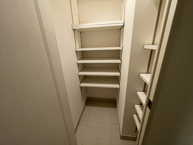 クロスレジデンス大阪新町の収納