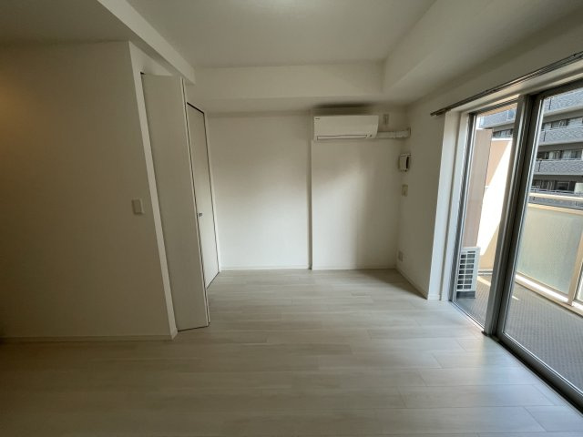 クロスレジデンス大阪新町の洋室