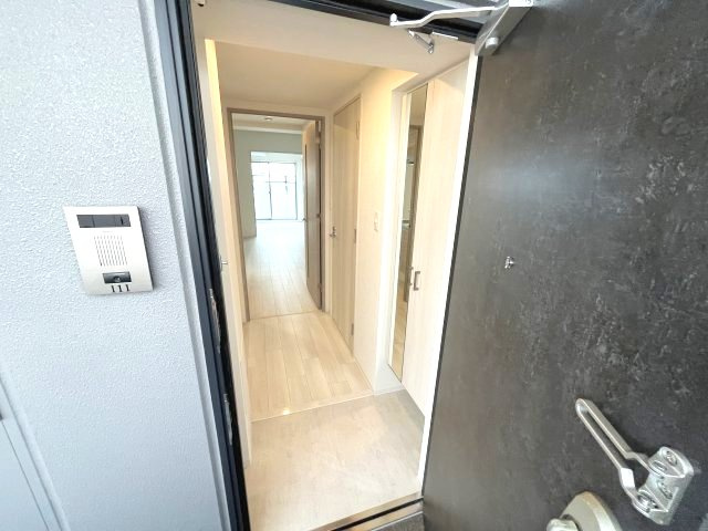 Alivis緑橋の玄関