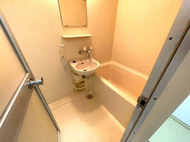 第三東ビル　の浴室