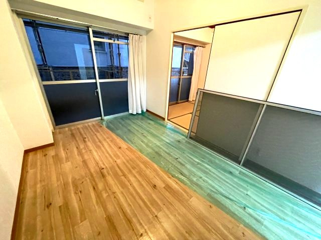 第三東ビル　の内装