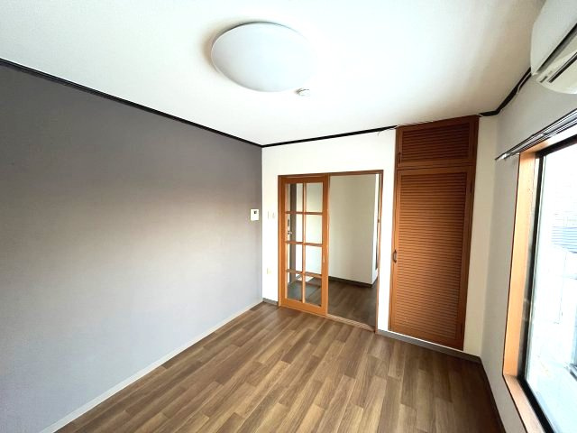 太子橋駅前ハイツⅡの洋室