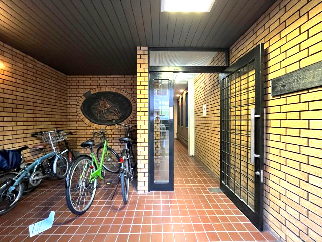 太子橋駅前ハイツⅡのエントランス