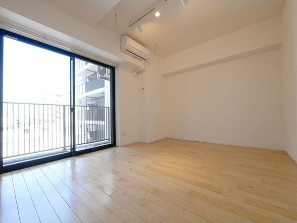 コンフォート新栄の居間・リビング