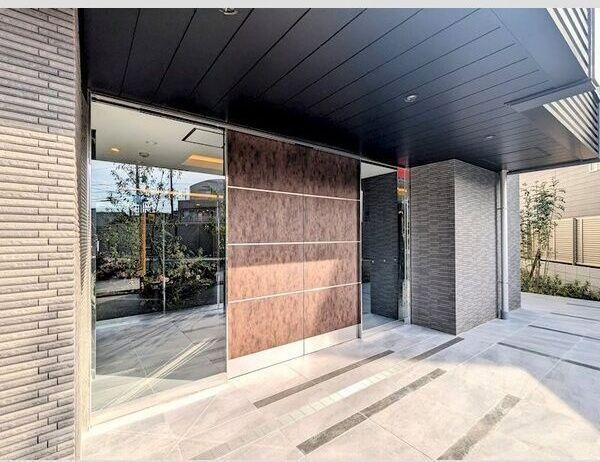 エスリード大曽根プレシャスのエントランス