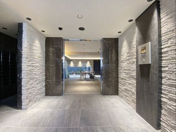 S-RESIDENCE鶴舞IIのロビー