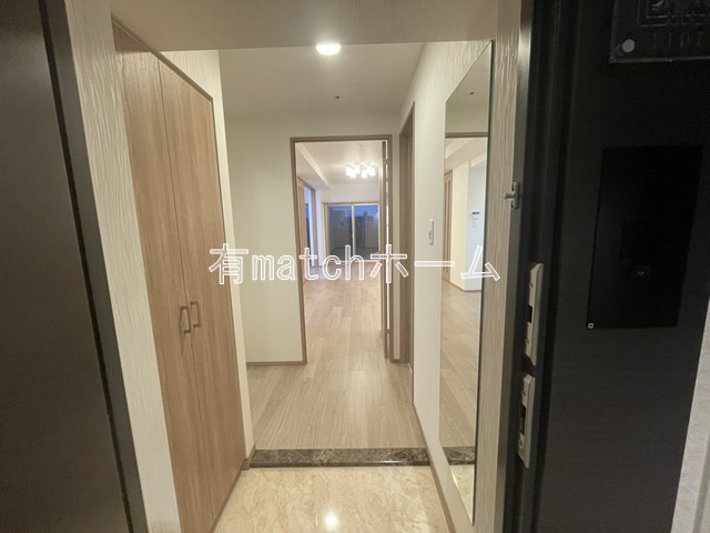 プレジオ西中島ASIANの玄関