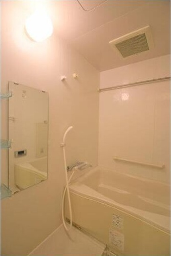 スタジオスクエア泉の浴室