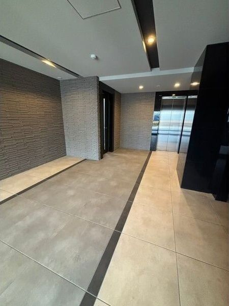 CREST TAPP黒川のエントランス