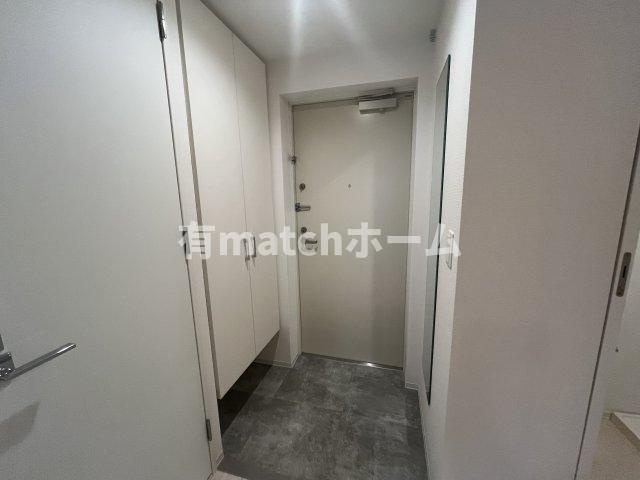 セレニテフラン谷町四丁目の玄関