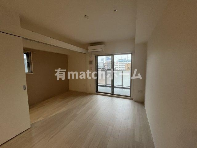 セレニテフラン谷町四丁目の居間・リビング