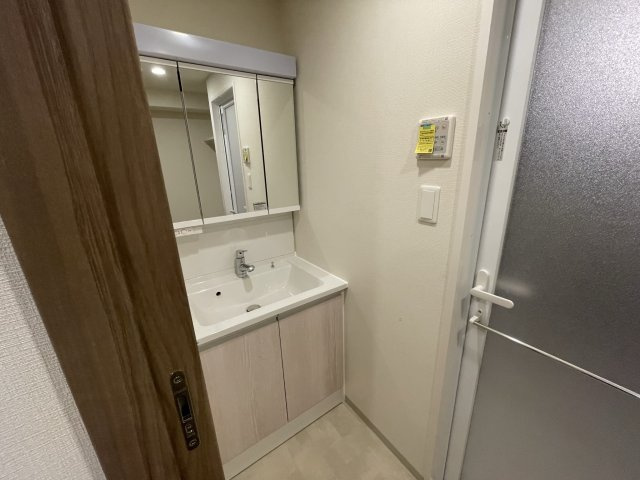 スプランディッド江坂駅前の洗面所